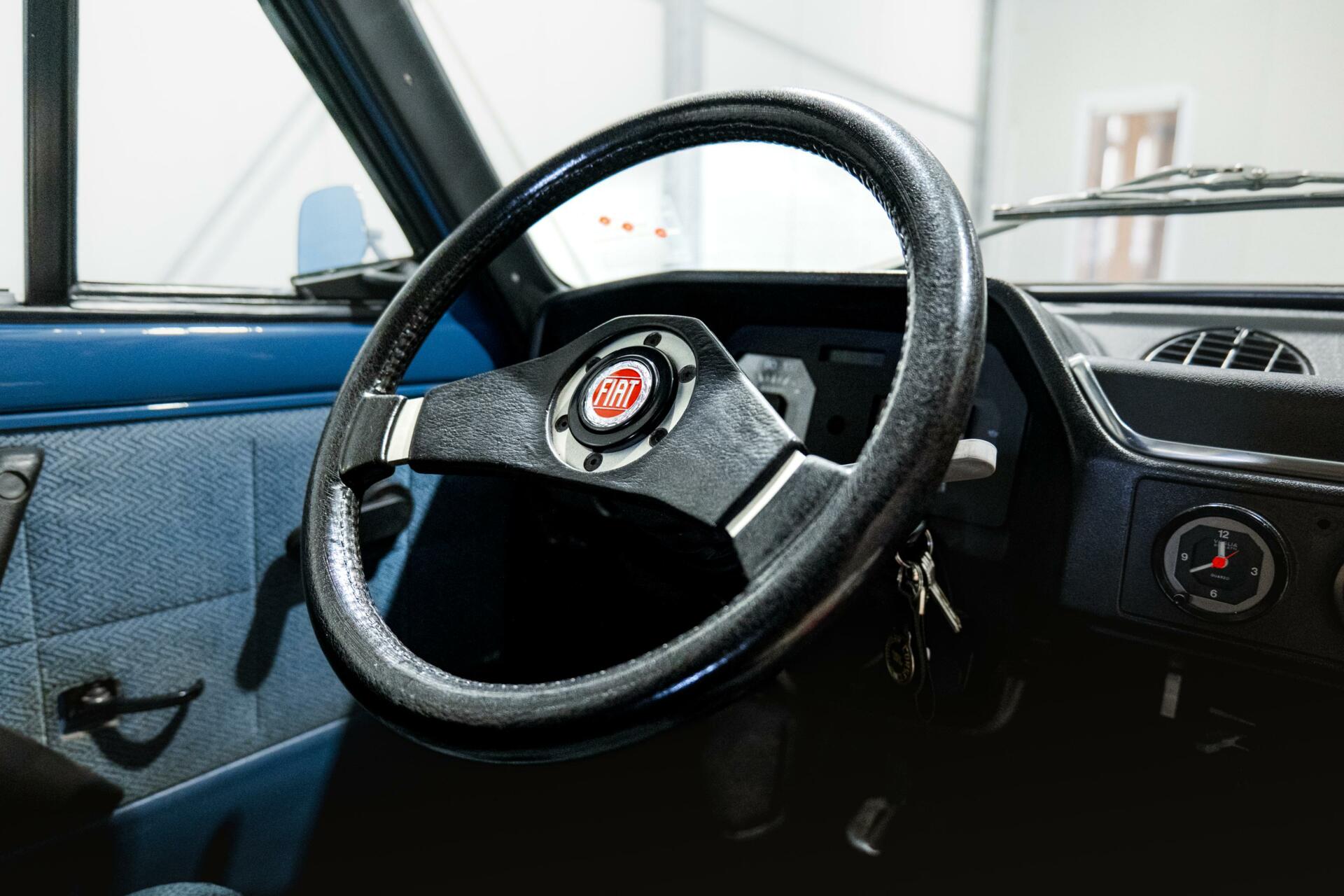 41796552-25.jpg