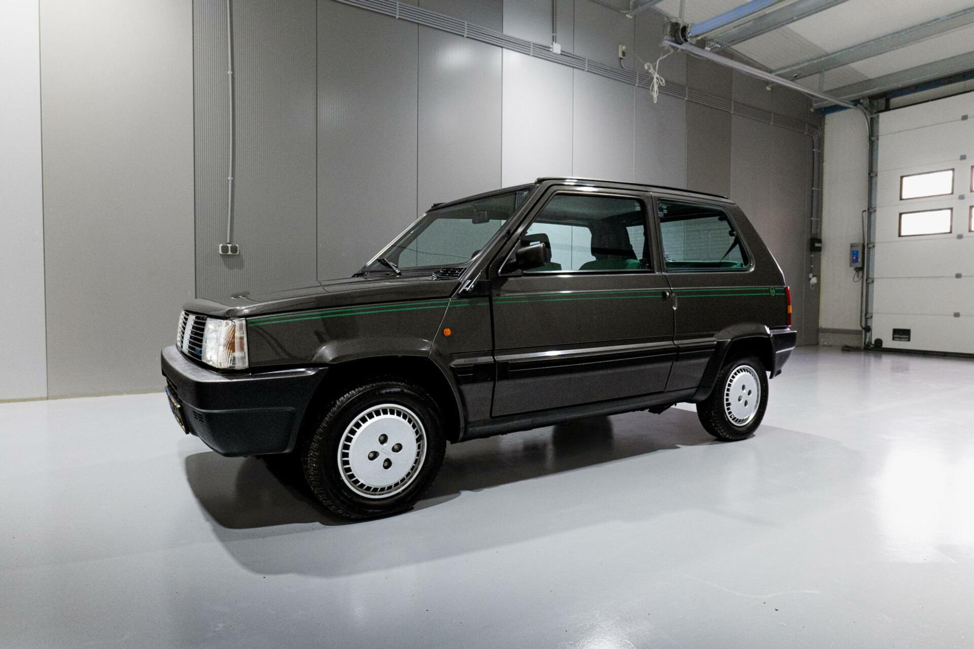 41796973-7.jpg