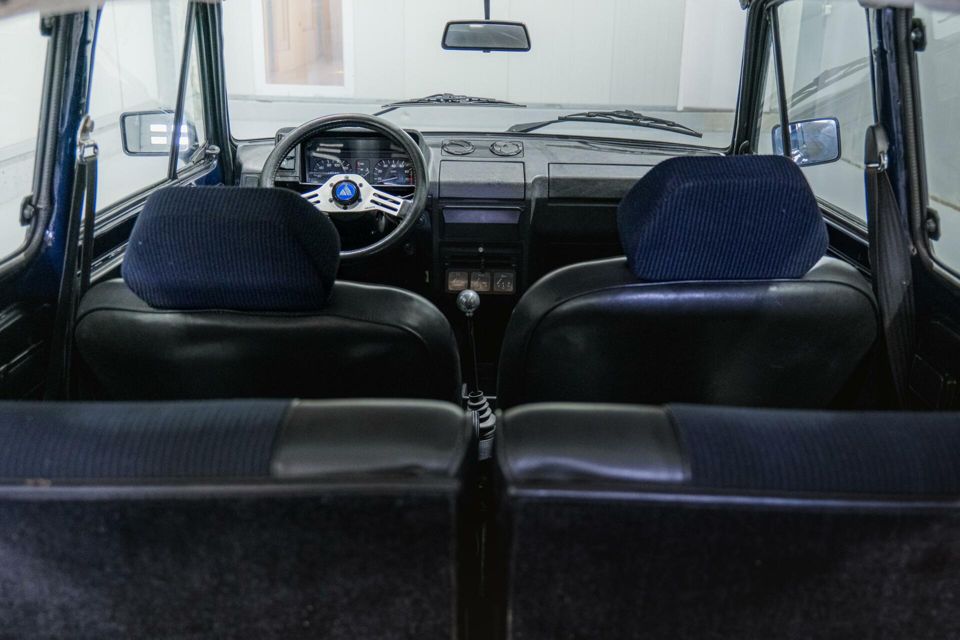 41797225-27.jpg