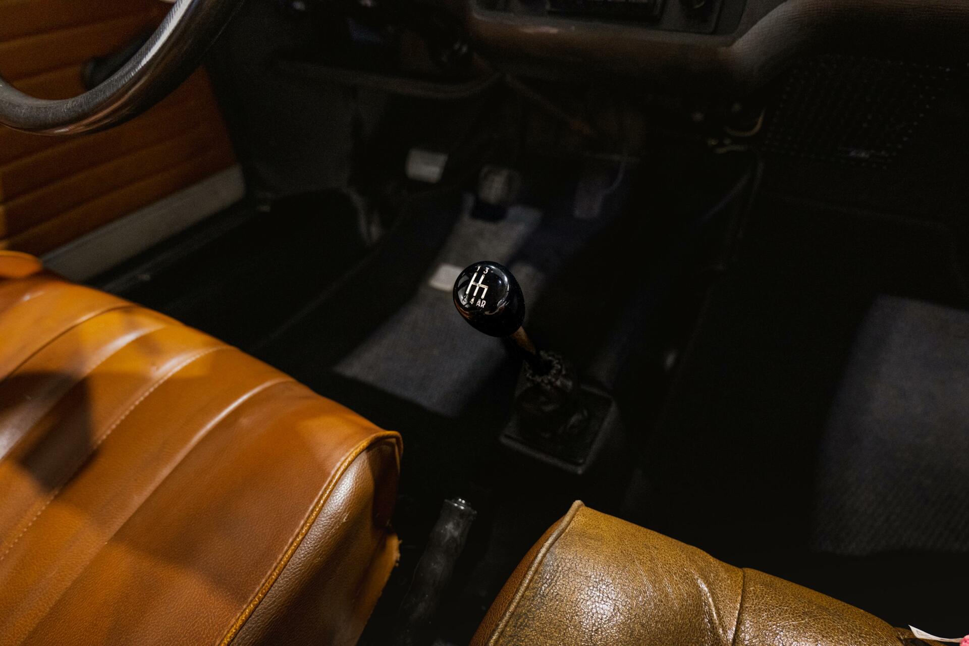 41798387-38.jpg